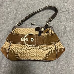 Coach shoulder bag with duster